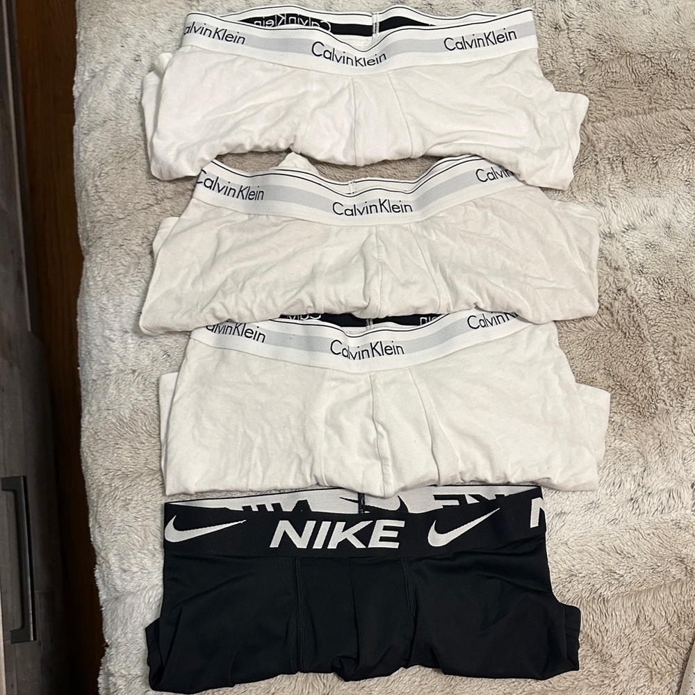 Calvin Klein Men's Boxer Briefs - White and Gray